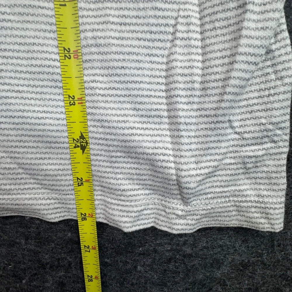 Banana Republic T-Shirt Mens Medium Grey Luxury Touch‎ Striped Jacquard
